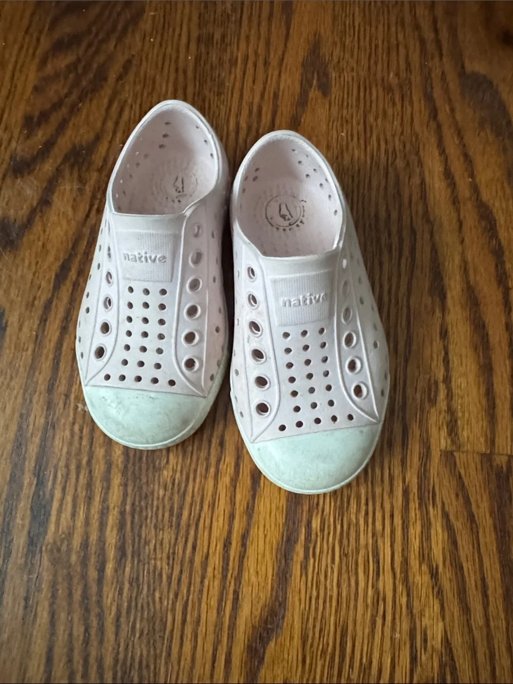 Native Kids Slip-On Water Shoes in Pale Pink with Mint Toe